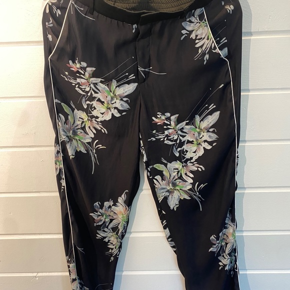 Zara - Floral Pant and Blouse Set - Picture 6 of 6